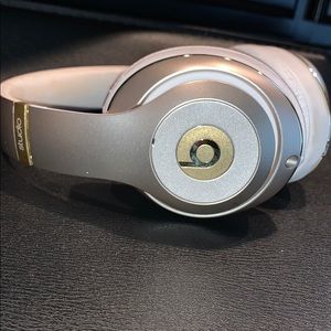 Beats by Dre Studio Wired headphones